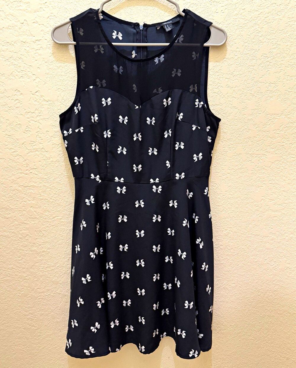 Forever 21 Women’s Black White Bow A-Line Dress Round Neck Short Zip M